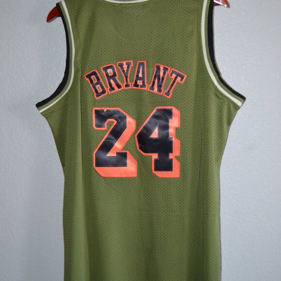 KOBE BRYANT HARDWOOD CLASSIC LAKERS GREEN JERSEY- Brand New- LARGE$85 - Picture 13 of 15